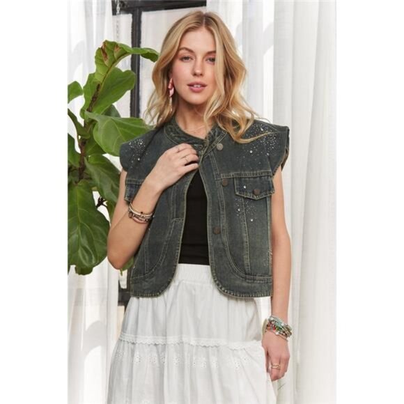 ✨NWT ADORA Sleeveless Button Down Denim Jacket - Picture 1 of 16